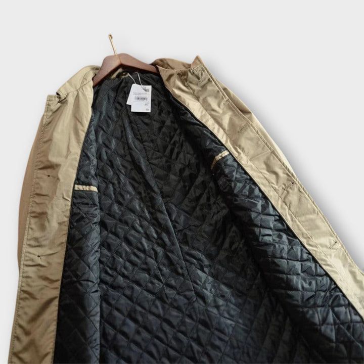 Hugo – Weatherproof Coat | Reliable Warmth for Unpredictable Days